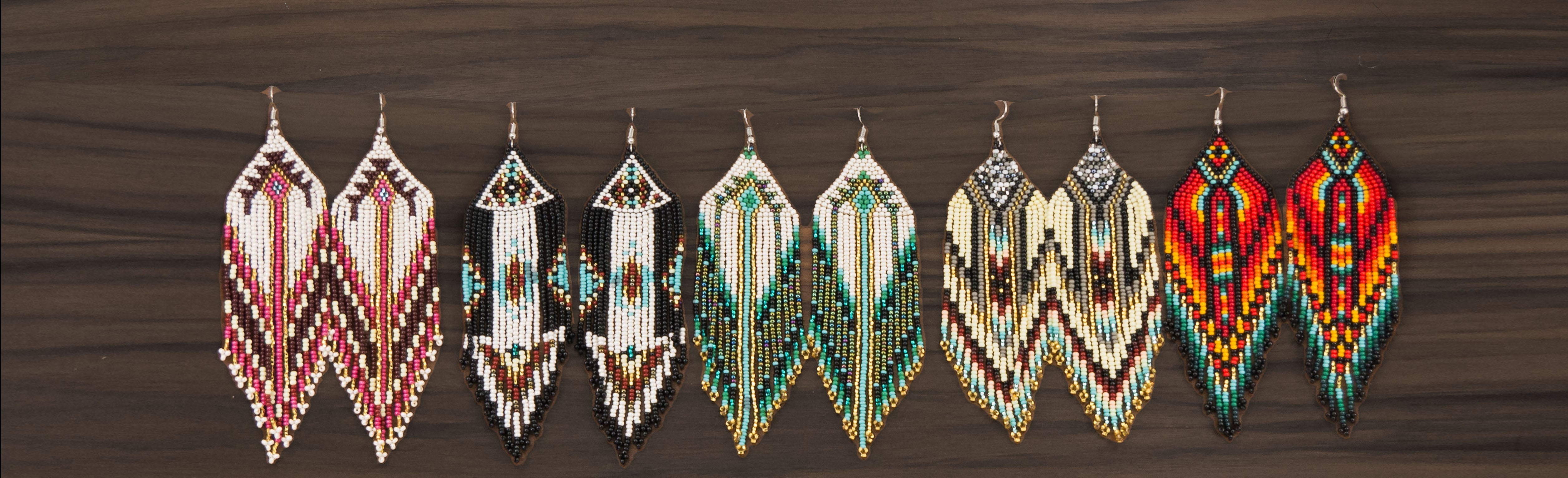 BOUCLES D'OREILLE PERLÉES / Beaded earrings - Boutique Equinoxe