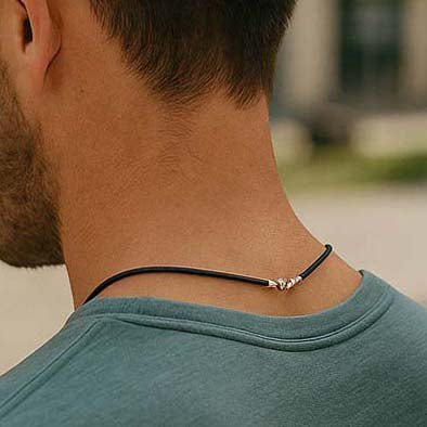 Cordon en cuir avec attache en argent sterling, noir - Boutique Equinoxe