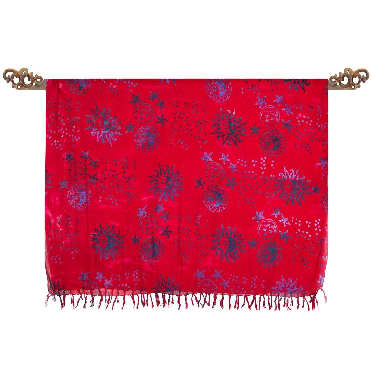 Paréo Batik rouge, soleils bleus - Boutique Equinoxe