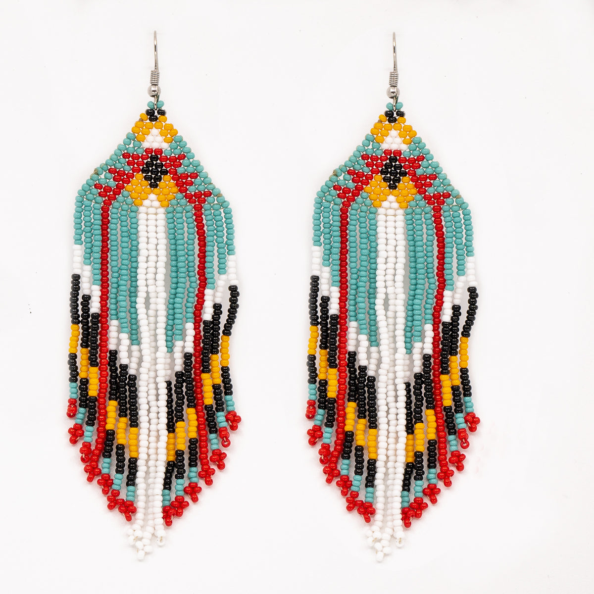 Boucles d'oreille perlées.