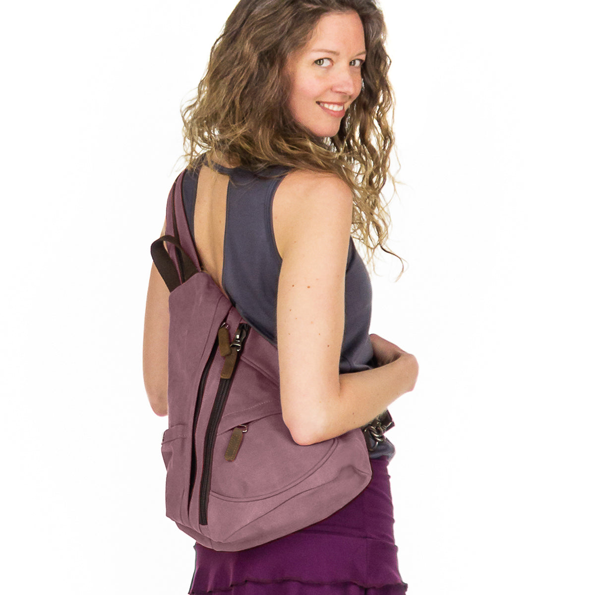 Sac à bandoulière "sling bag" en canevas de coton et cuir