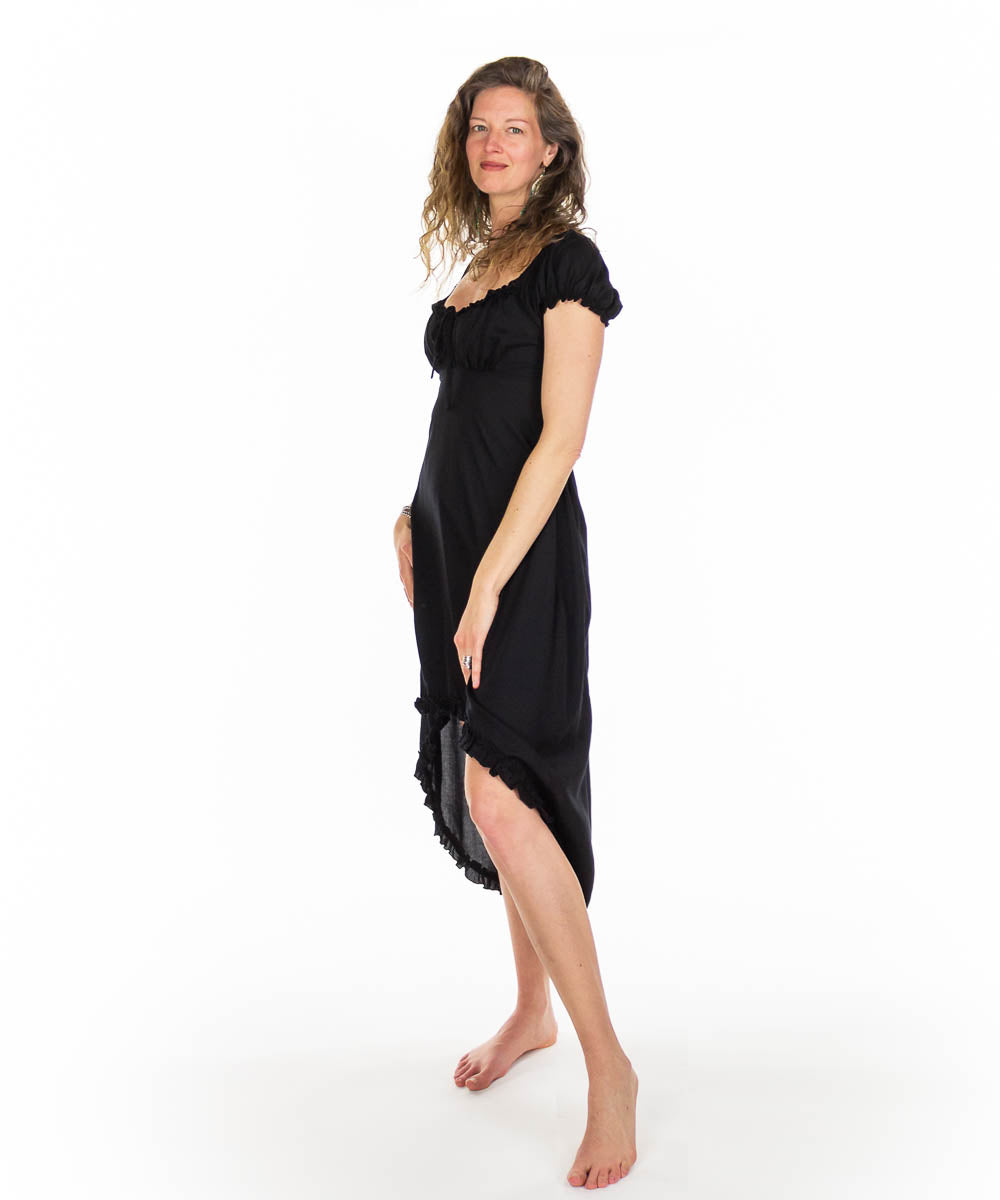 Robe deux longueurs à manches courtes.
