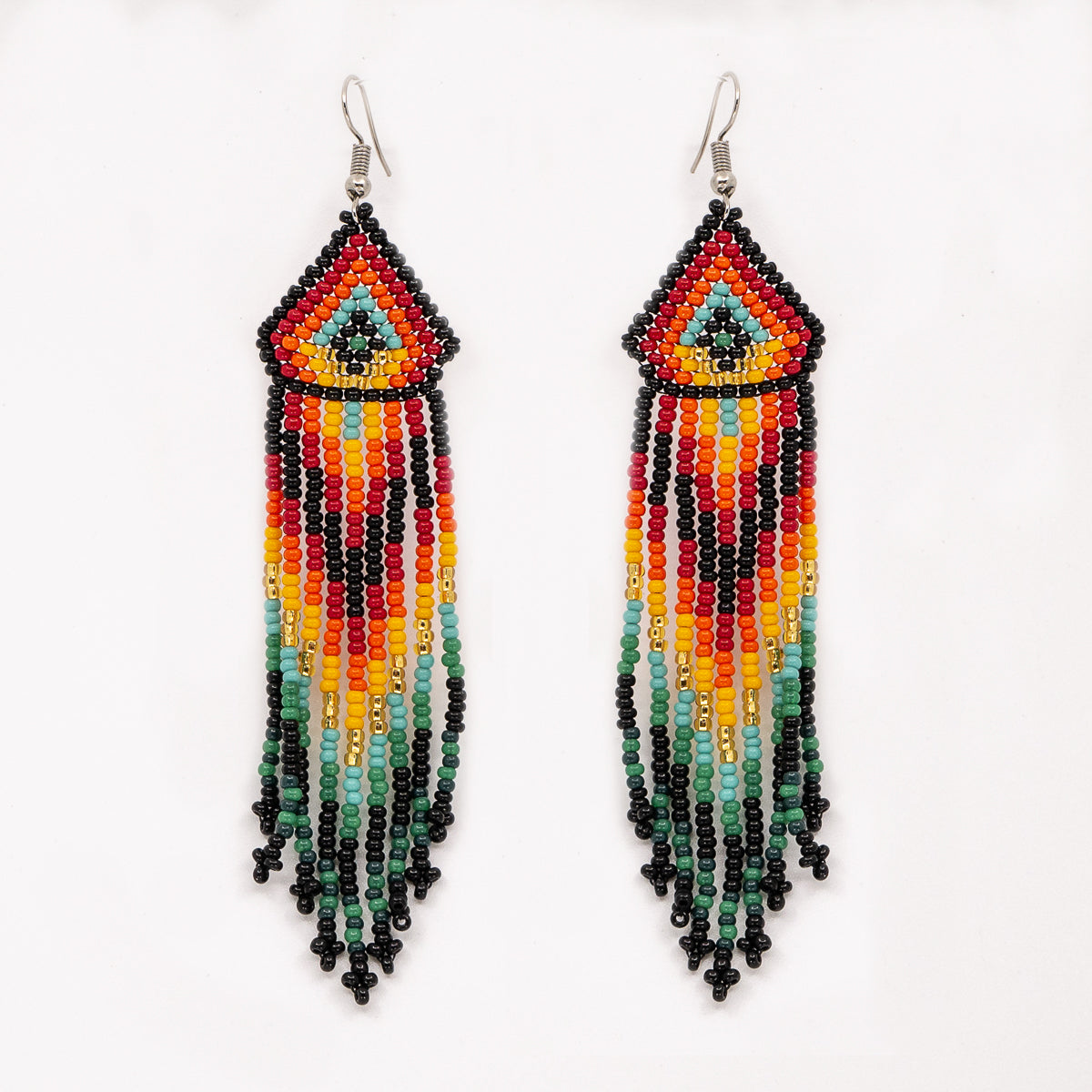 Boucles d'oreille perlées.