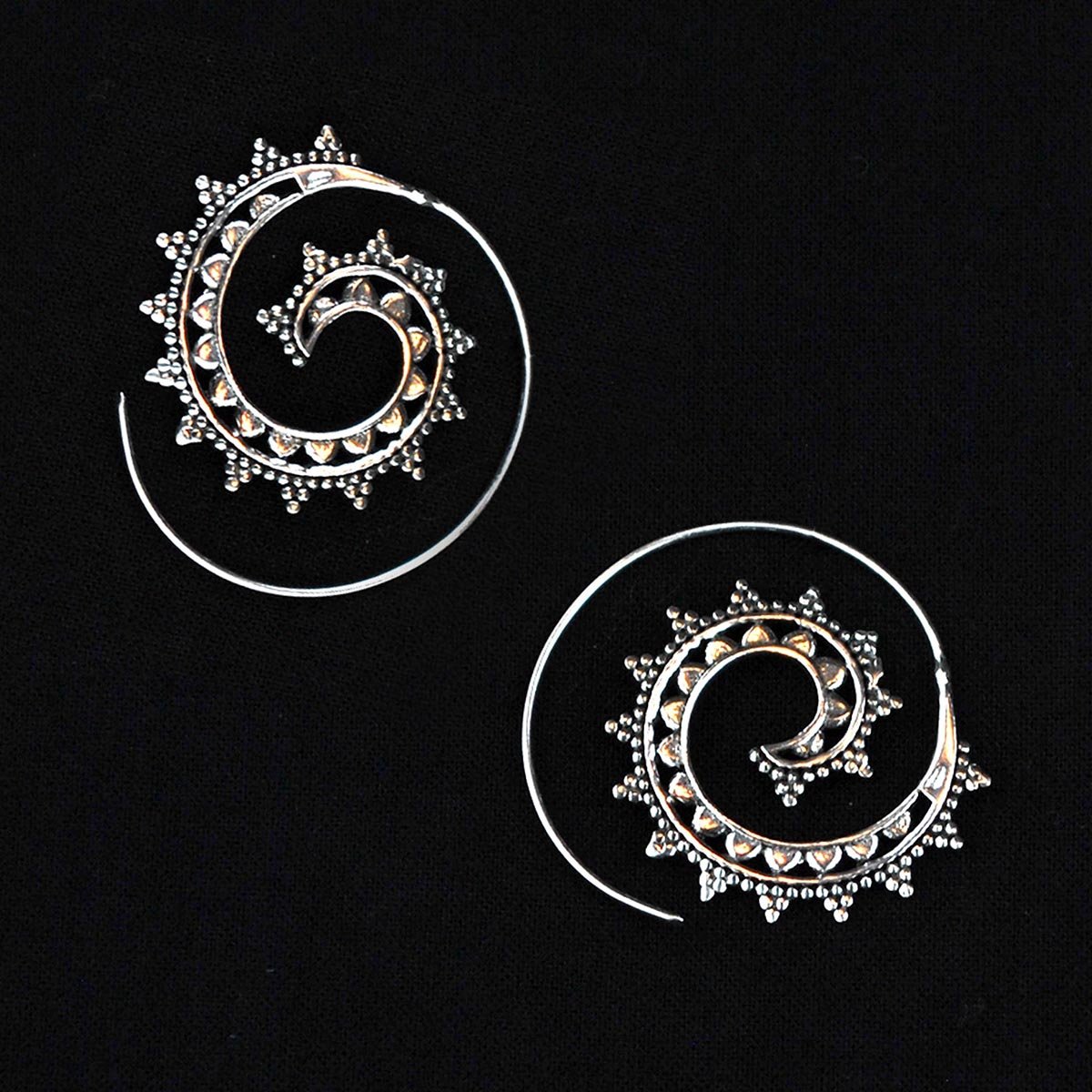 Boucle d'oreille boho spirale - Boutique Equinoxe