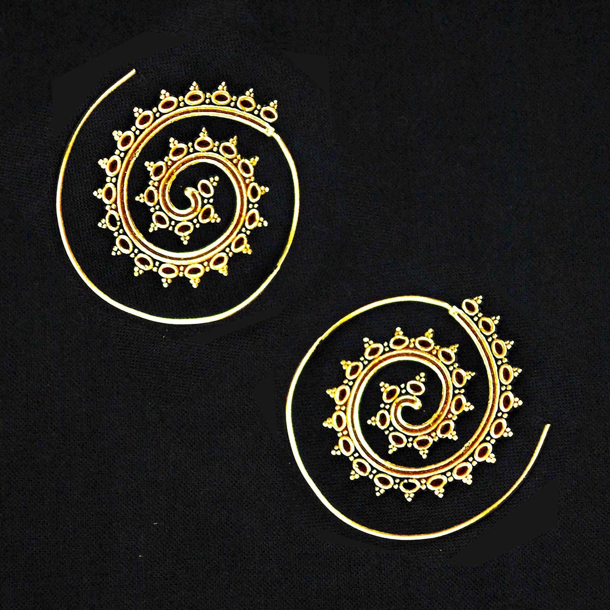 Boucle d'oreille boho spirale - Boutique Equinoxe