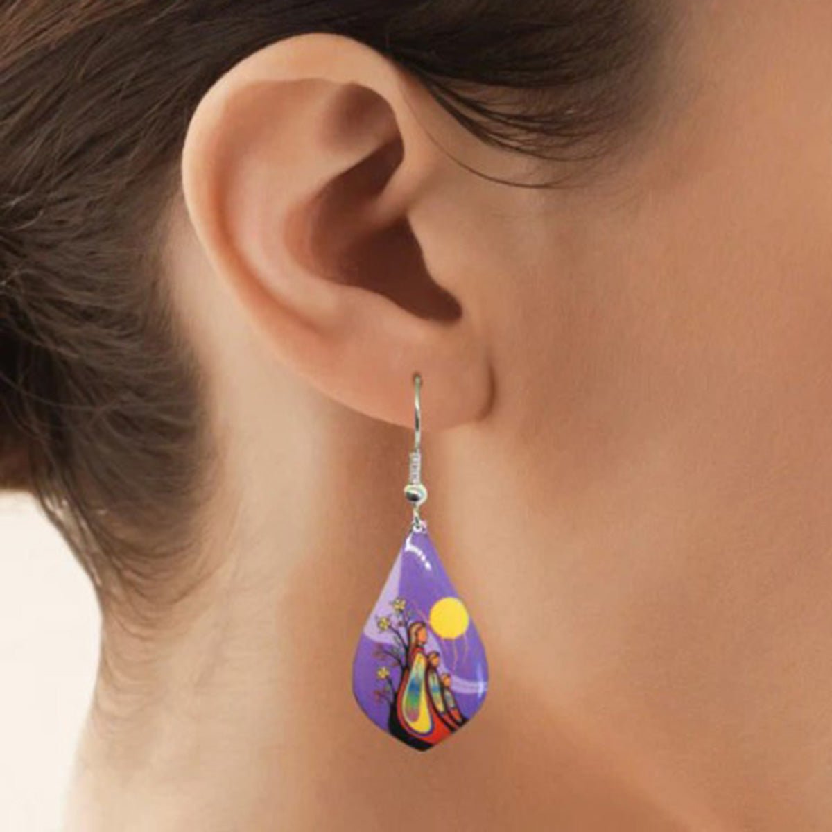Boucles d'oreille Cadeaux du créateur, de Emily Kewageshig, Art Autochtone. - Boutique Equinoxe