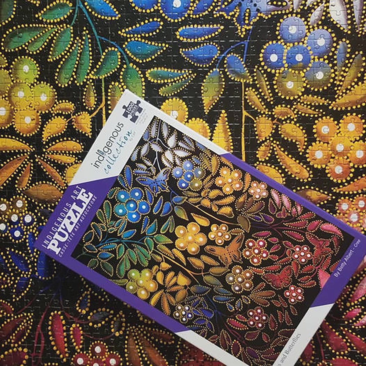 Casse-Tête Fleurs et papillons,1000 mcx. Betty Albert. Images d'artistes autochtones - Boutique Equinoxe