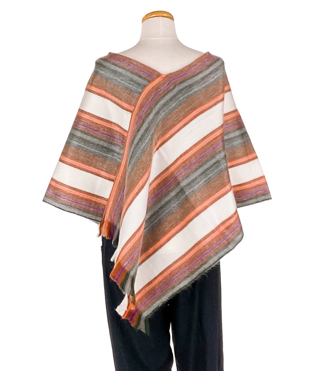 poncho-à-boutons-de-l'équateur-mélange-alpaga | boutique-equinoxe