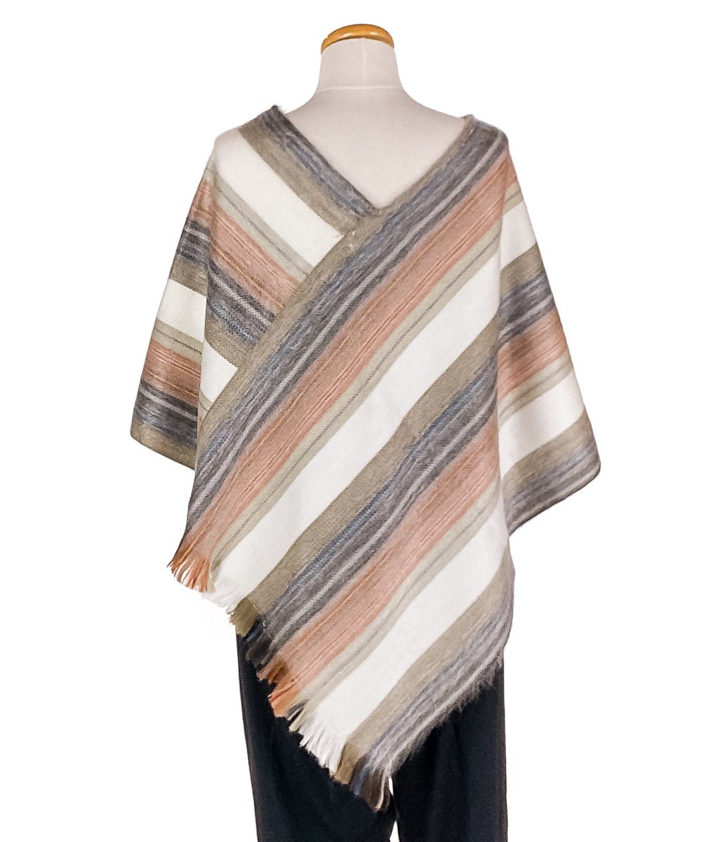 poncho-à-boutons-de-l'équateur-mélange-alpaga | boutique-equinoxe