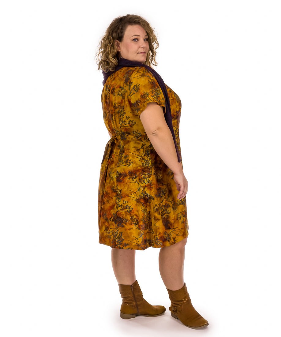 Robe classique courte avec manches - Boutique Equinoxe