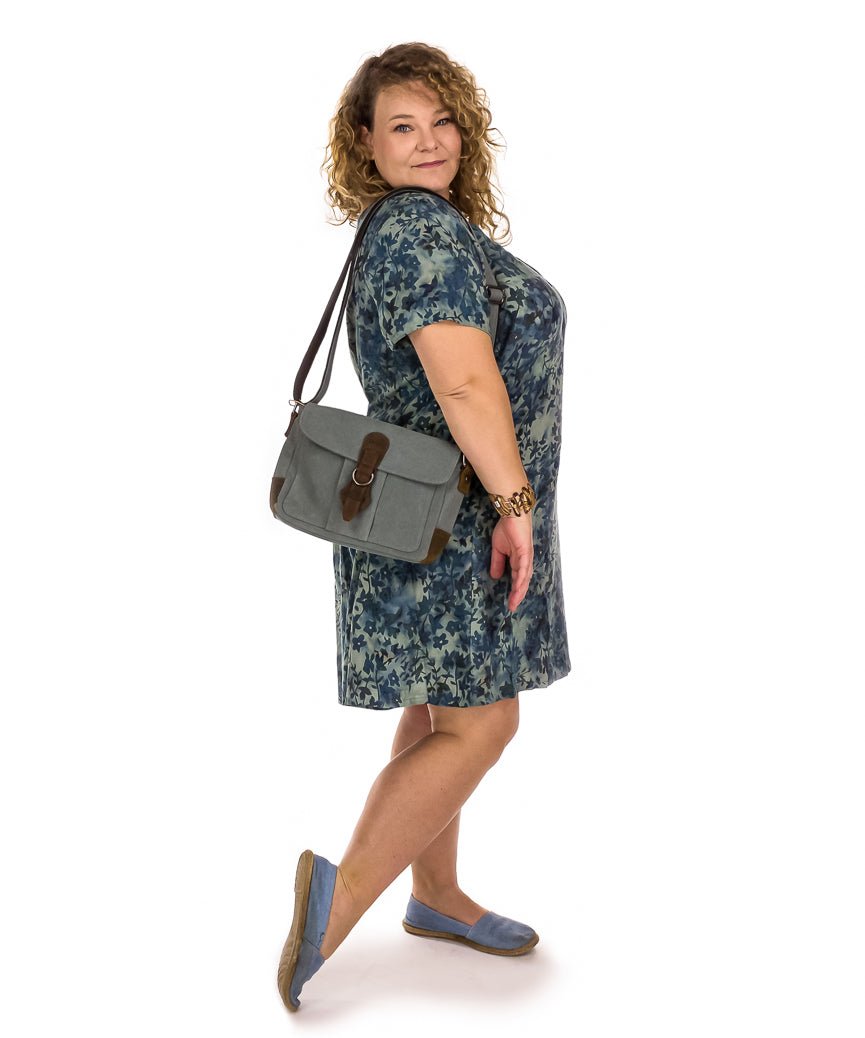 Robe classique courte avec manches - Boutique Equinoxe