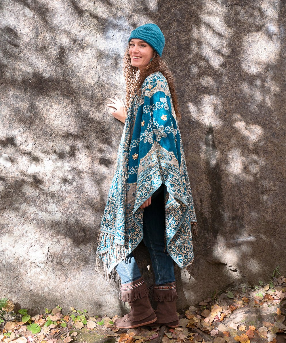 ruana-cape-poncho-chale-brodée | boutique-equinoxe