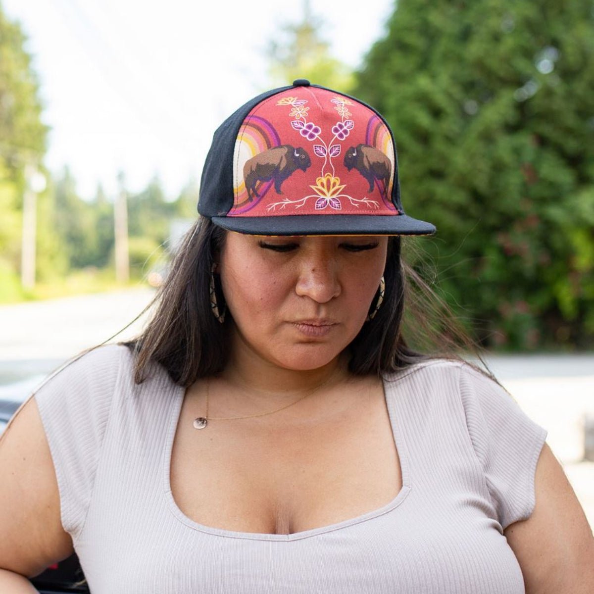 Casquette Bisons, Art Autochtone - Boutique Equinoxe