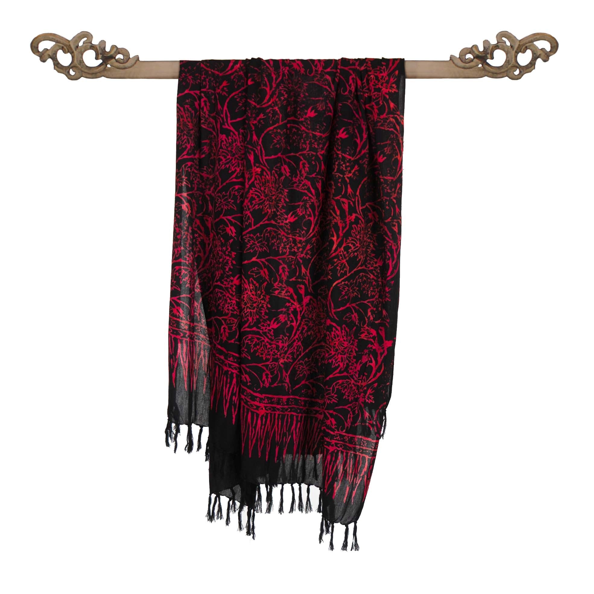 Paréo Batik noir avec plantes rouges - Boutique Equinoxe
