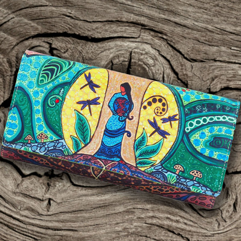 femme-forte-de-la-terre-portefeuille-art-autochtone | boutique-equinoxe